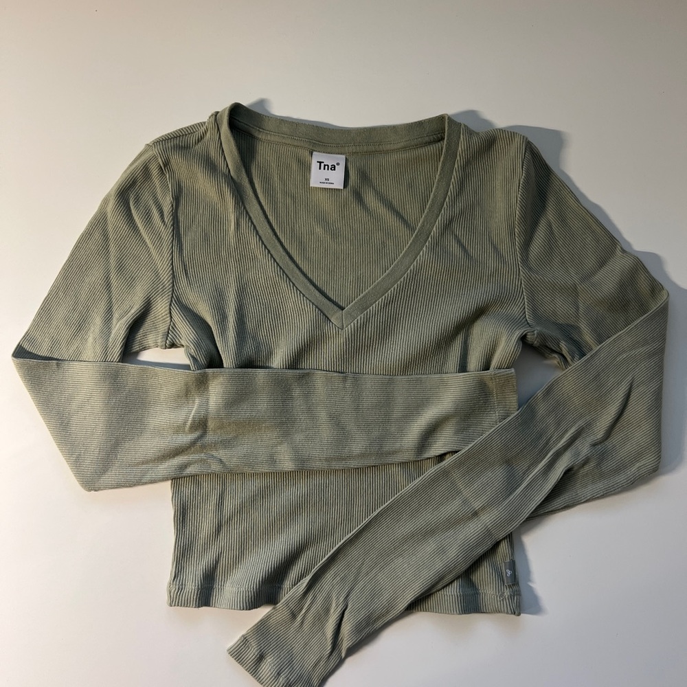 Aritzia TNA Sage Long Sleeve